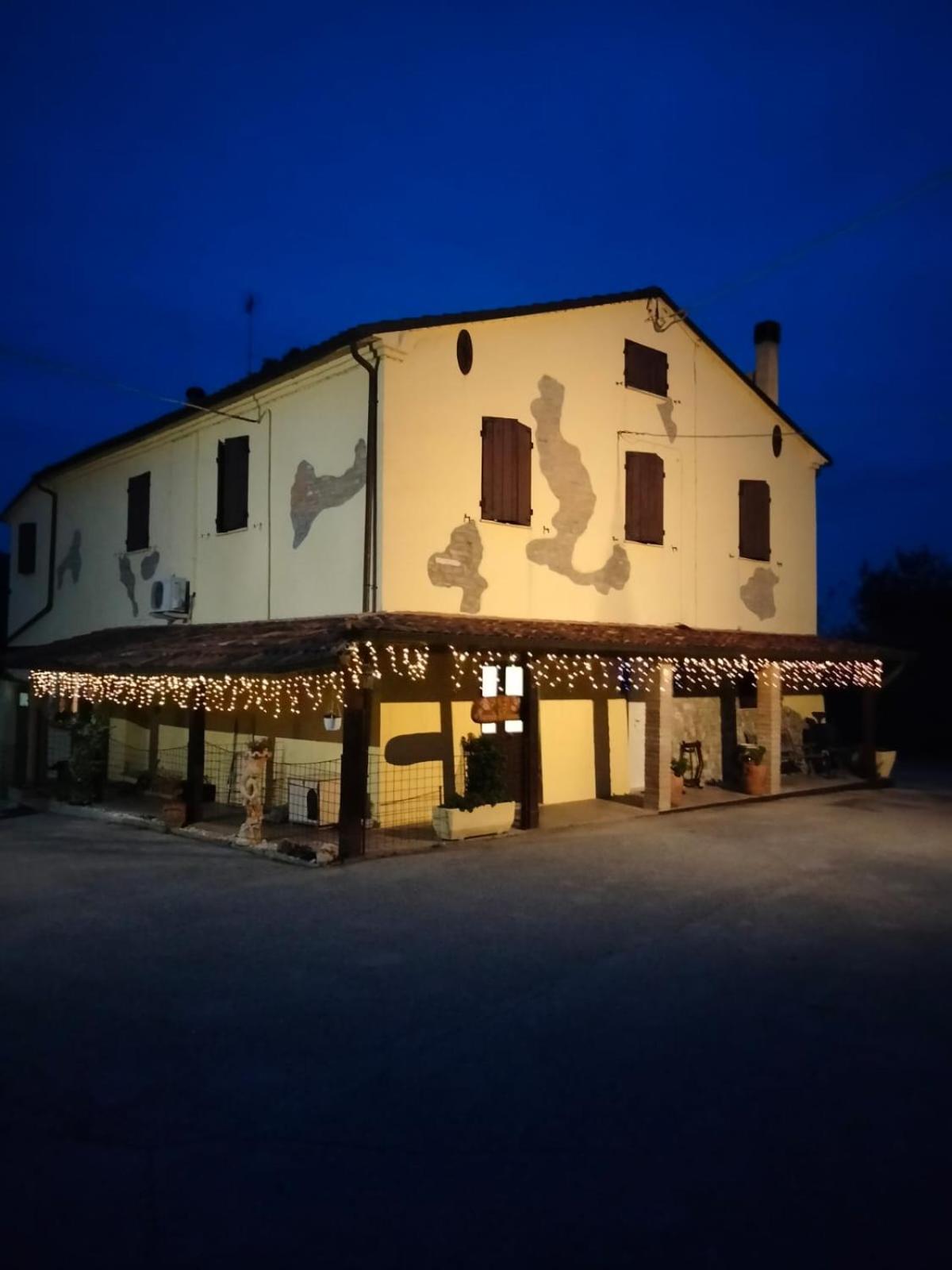 B&B Marcello & Francesca Urbino Eksteriør billede